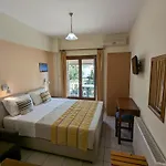 Pagaseon Rooms And Apartments Aparthotel