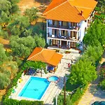 Pagaseon Rooms And Apartments Aparthotel Kala Nera