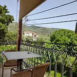 Pagaseon Rooms And Apartments Aparthotel 4*