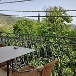 Pagaseon Rooms And Apartments 4*