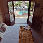 Pagaseon Rooms And Apartments