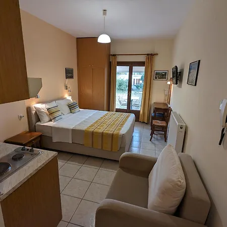Pagaseon Rooms And Apartments 4* Kala Nera