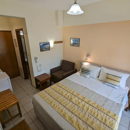 Pagaseon Rooms And Apartments 4* Kala Nera