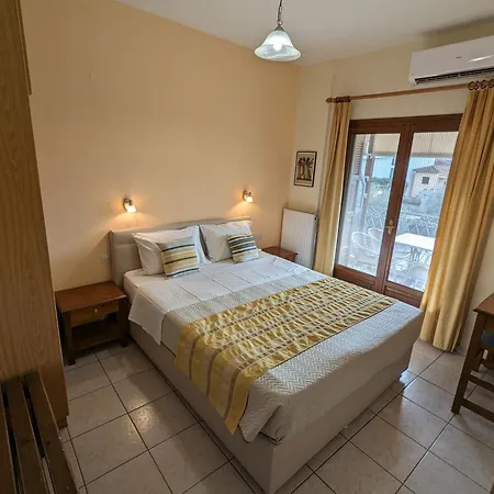 Aparthotel Pagaseon And