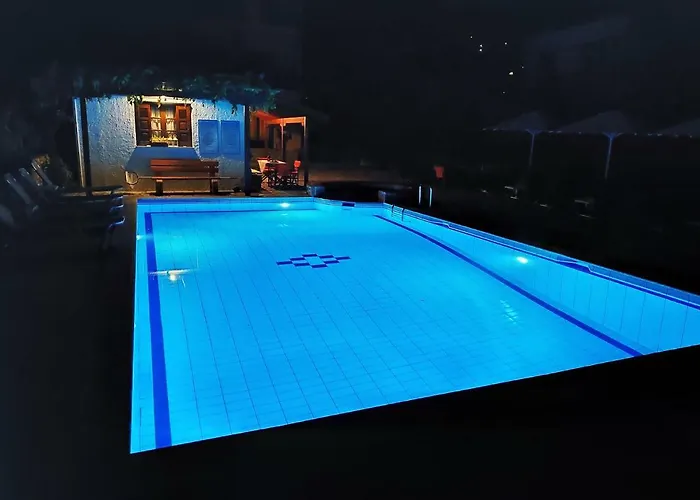 Pagaseon Rooms And Apartments Aparthotel Kala Nera